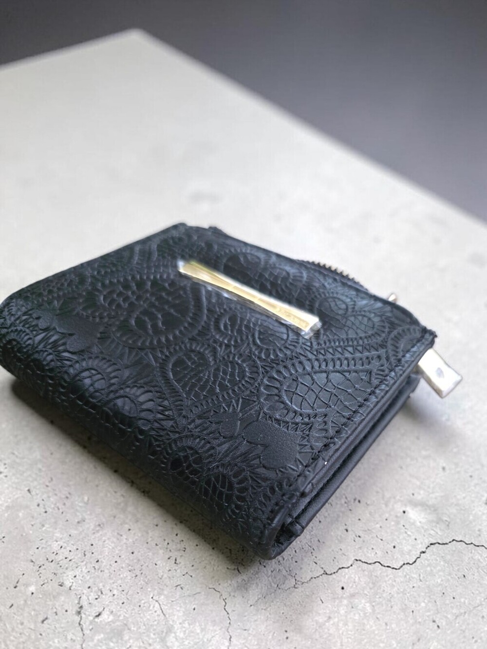 Betsey Johnson Black Lace Embossed Bifold Wallet Gold Hardware Zip Pocket NWT - Picture 12 of 13